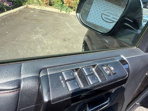 Used 2020 Toyota 4Runner Venture w/ Moonroof Package AWD/4WD image 11