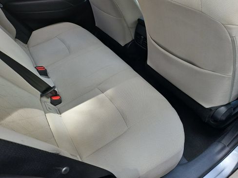 Used 2022 Toyota Corolla Cross L FWD image 32
