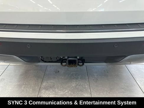 Used 2023 Ford Explorer XLT w/ Equipment Group 202A AWD/4WD image 9
