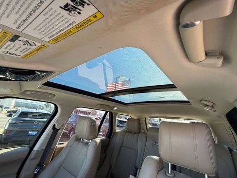 Used 2017 Land Rover Range Rover Supercharged image 36