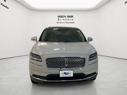 Used 2022 Lincoln Nautilus Reserve FWD image 4