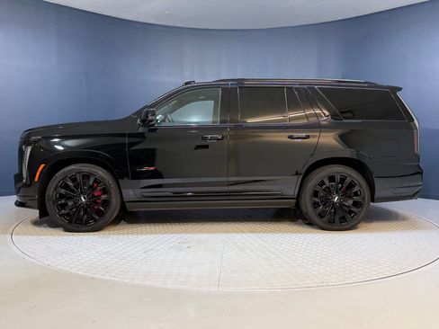 New 2026 Cadillac Escalade V w/ LPO, ONYX Package image 2