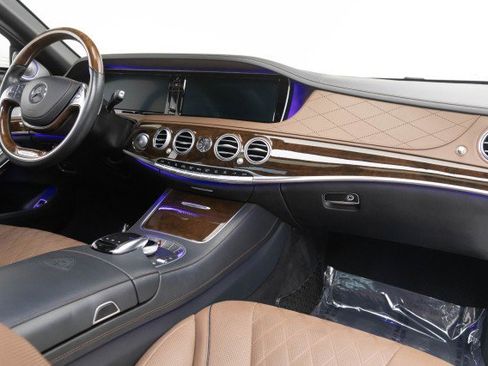 Used 2016 Mercedes-Benz Maybach S 600 image 6