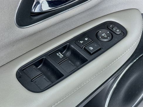 Certified 2017 Honda HR-V EX image 17