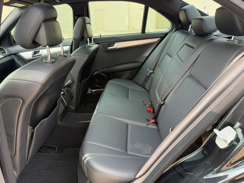 Used 2013 Mercedes-Benz C 250 Sedan image 14
