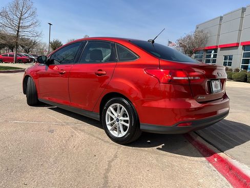 Used 2018 Ford Focus SE image 8