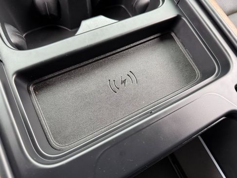 Used 2023 Land Rover Defender 130 S image 28