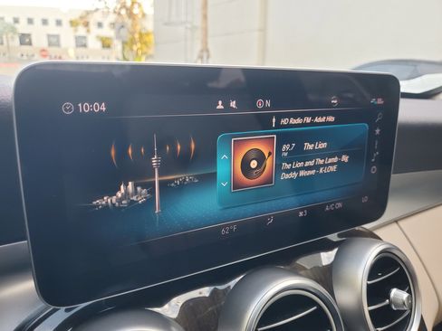 Used 2019 Mercedes-Benz C 300 Sedan image 27