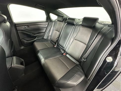 Used 2018 Honda Accord Sport image 27