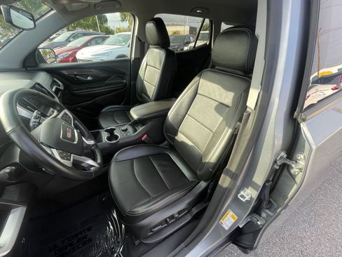 Used 2024 GMC Terrain SLT image 39
