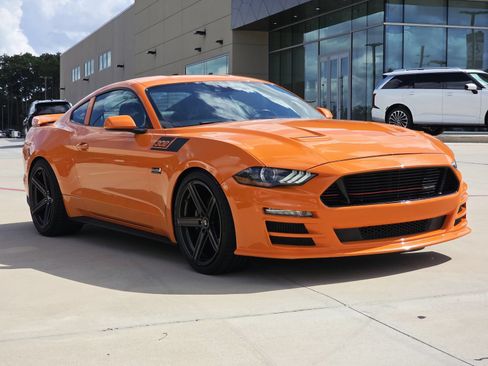 Used 2021 Ford Mustang GT w/ Equipment Group 301A RWD image 3