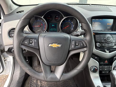 Used 2015 Chevrolet Cruze LT w/ Enhanced Safety Package image 4