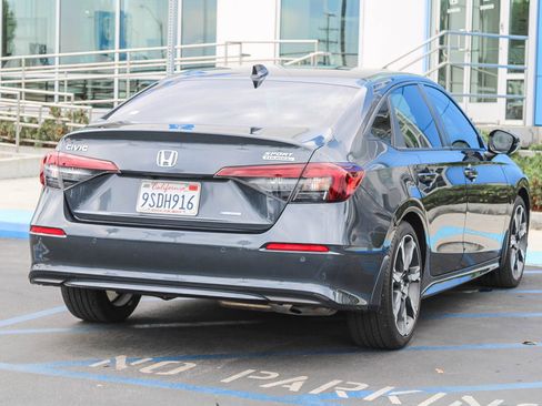 Certified 2025 Honda Civic Sport Touring image 7