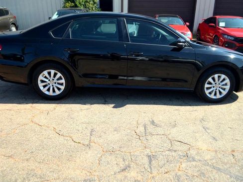 Used 2013 Volkswagen Passat 2.5 S image 11
