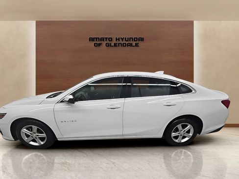 Used 2024 Chevrolet Malibu LT FWD image 3