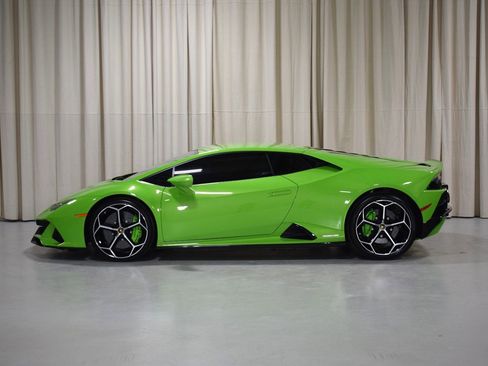 Used 2020 Lamborghini Huracan EVO image 5