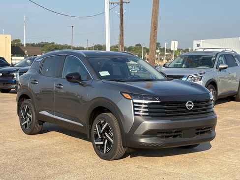 New 2026 Nissan Kicks SV image 6