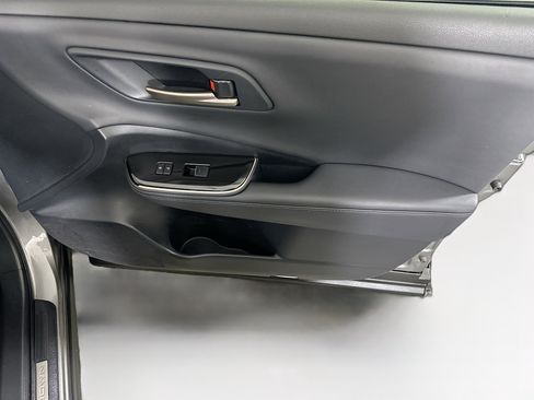 Used 2024 Toyota Crown Limited image 31