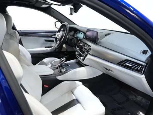 Used 2019 BMW M5 w/ Executive Package image 35