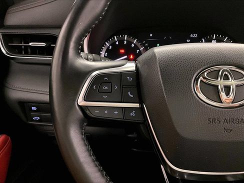 Used 2021 Toyota Highlander XSE AWD/4WD image 23