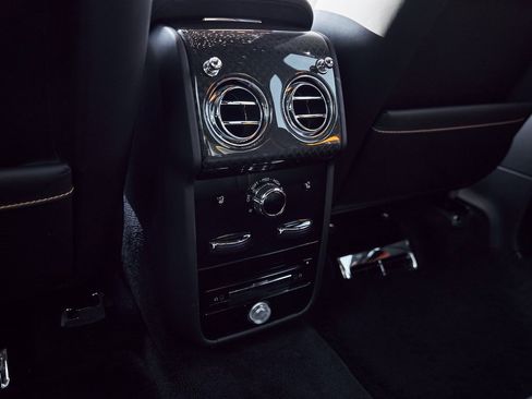 Used 2022 Rolls-Royce Cullinan Black Badge w/ Dark Exterior Package image 49