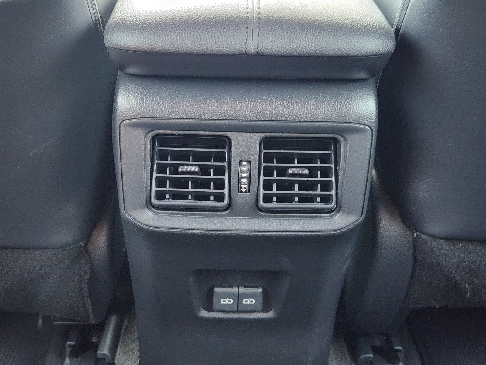Used 2023 Toyota RAV4 XSE AWD/4WD image 36