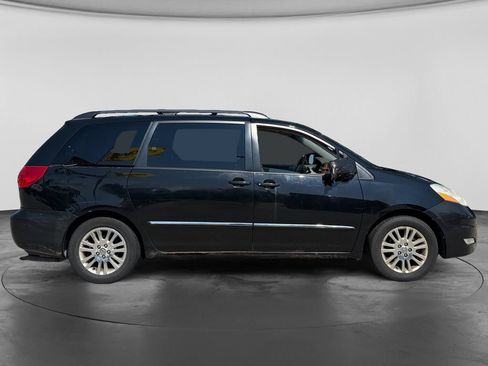 Used 2008 Toyota Sienna XLE FWD image 11