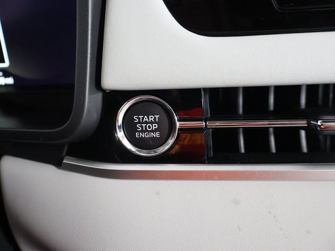 New 2025 Mitsubishi Outlander SEL image 45