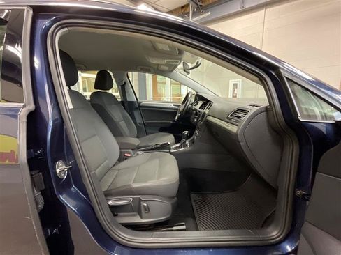 Used 2016 Volkswagen Golf S FWD image 22