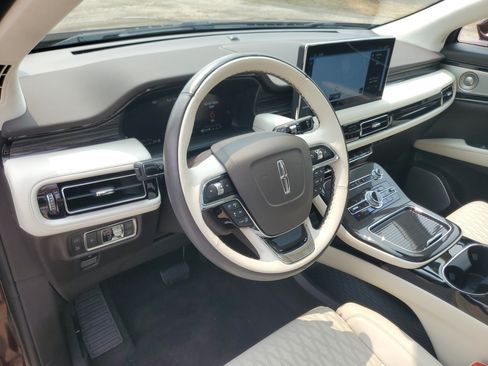 Used 2023 Lincoln Nautilus Black Label AWD/4WD image 13