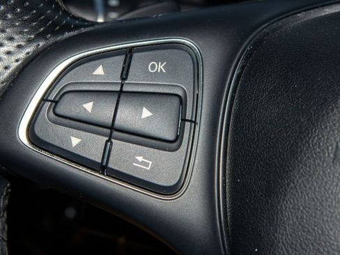 Used 2020 Mercedes-Benz GLA 250 w/ Convenience Package image 30