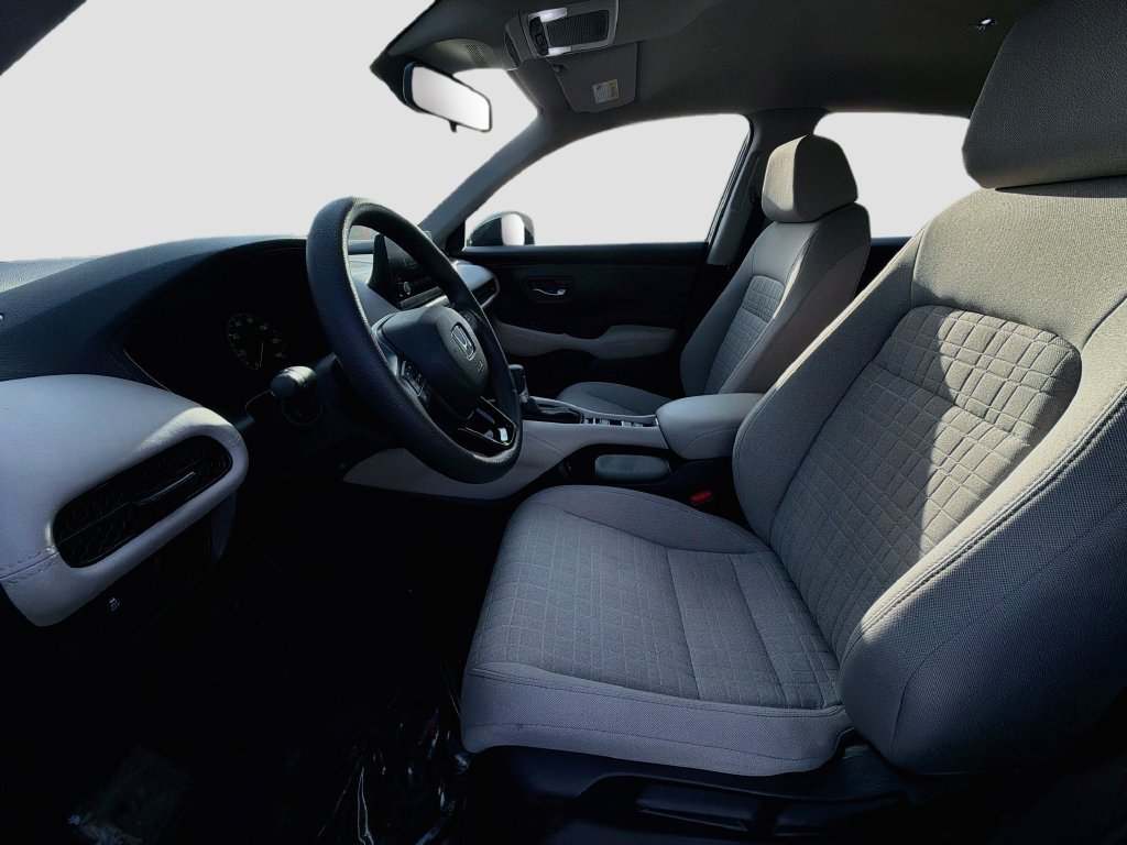Certified 2025 Honda HR-V LX image 18