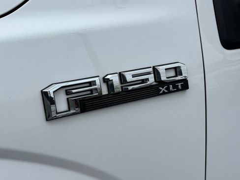Used 2015 Ford F150 XLT w/ Trailer Tow Package image 10
