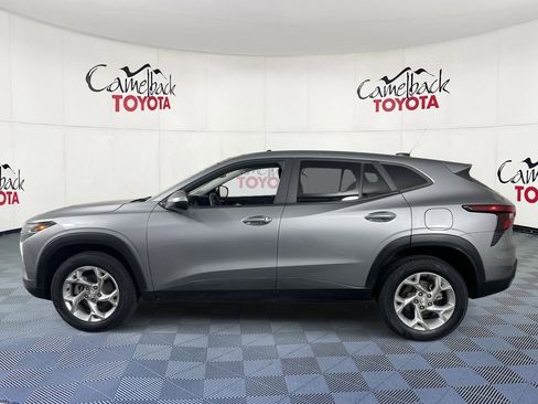 Used 2024 Chevrolet Trax LS w/ LS Convenience Package image 5