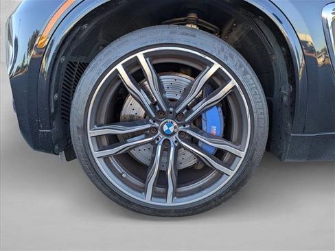 Used 2017 BMW X5 M image 9