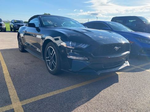 Used 2022 Ford Mustang Premium RWD image 4
