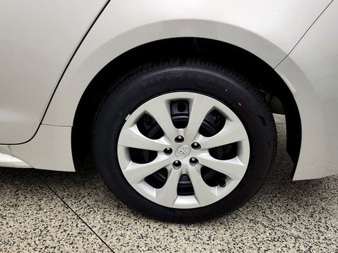 Used 2026 Toyota Corolla LE FWD image 9
