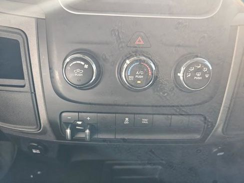 Used 2014 RAM 3500 Tradesman w/ Chrome Appearance Group image 12