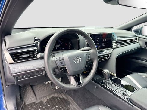 Used 2025 Toyota Camry SE w/ Convenience Package AWD/4WD image 14