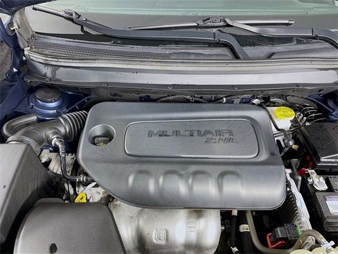 Used 2020 Jeep Cherokee Latitude Plus w/ Cold Weather Group image 29