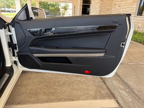 Used 2011 Mercedes-Benz E 350 Cabriolet image 26