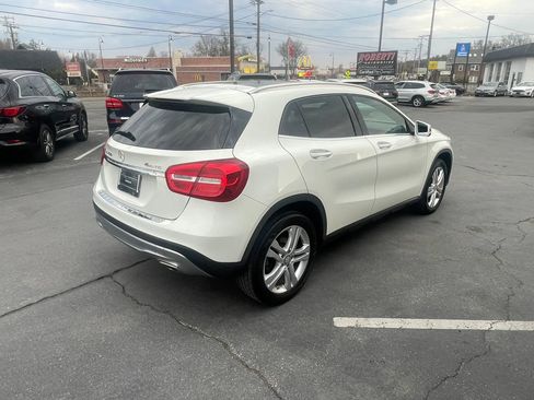 Used 2017 Mercedes-Benz GLA 250 4MATIC image 3