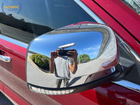 Used 2015 Jeep Grand Cherokee Overland image 19