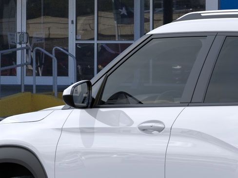 New 2026 Chevrolet TrailBlazer LT FWD image 12
