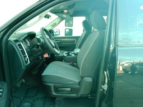 Used 2024 RAM 1500 Classic SLT image 12