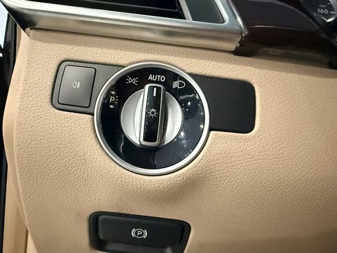 Used 2014 Mercedes-Benz GL 450 4MATIC image 23