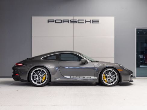 Certified 2022 Porsche 911 GT3 RWD image 8