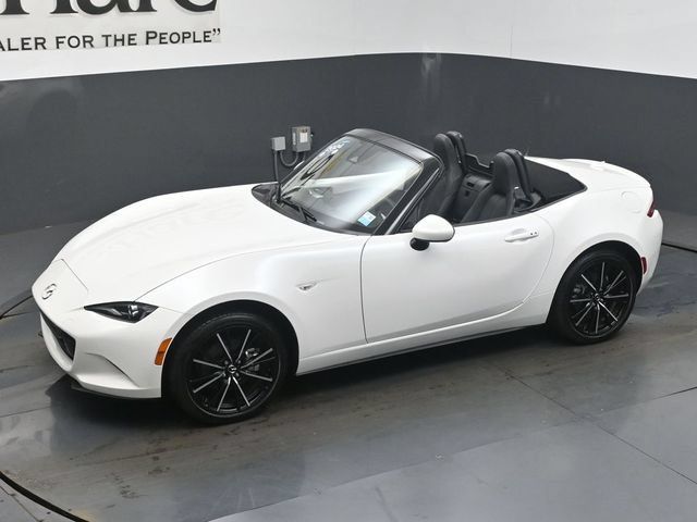 Used 2024 MAZDA MX-5 Miata Grand Touring w/ Weather Package RWD image 43