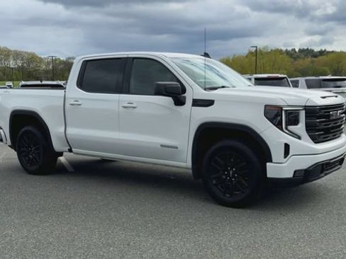 Used 2023 GMC Sierra 1500 Elevation AWD/4WD image 2