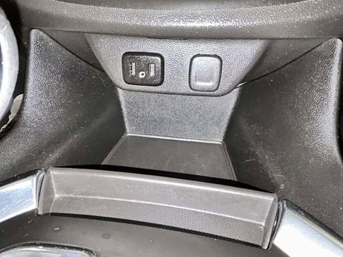 Used 2021 Chevrolet Traverse LT AWD/4WD image 19